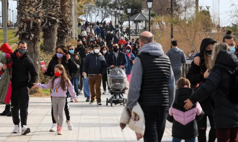 Πόσο κινδυνεύετε από κορονοϊό – Ειδικοί δίνουν απαντήσεις